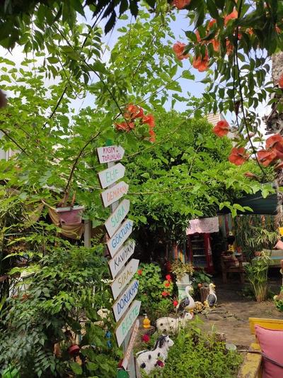 Side Tuana Garden Home