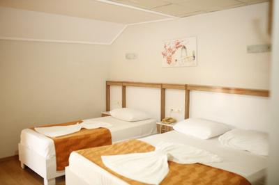 Özhan Otel