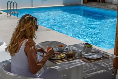 Mykonaki Hotel