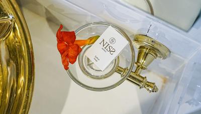 Niss Gold Apart