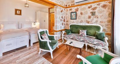 Pier House Hotel