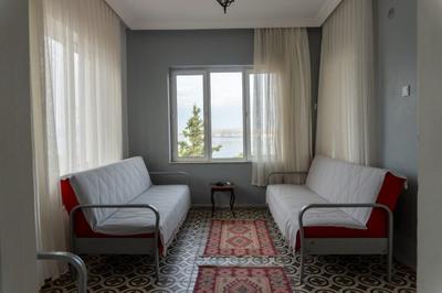 Lacivert Otel