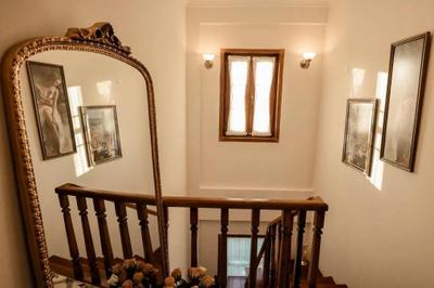 Vrodi Otel