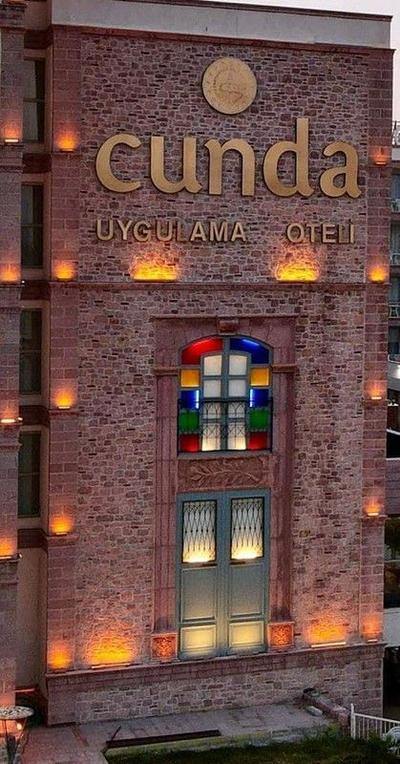 Cunda Uygulama Oteli