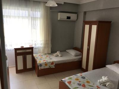 Joey Motel