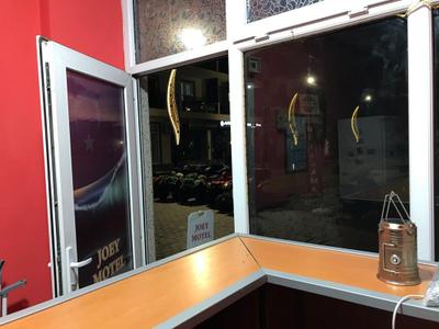 Joey Motel