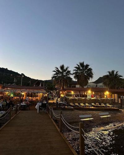 Assos Sardunya Butik Otel