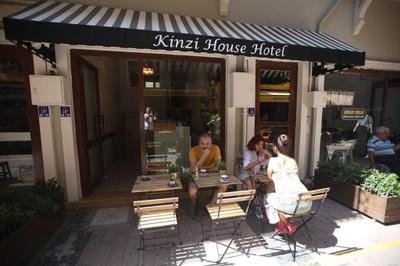 Kinzi House Apart Hotel