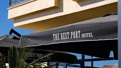 The Rest Port Hotel