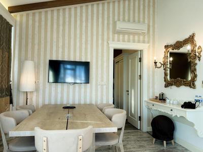 Grand Hitit Hotel