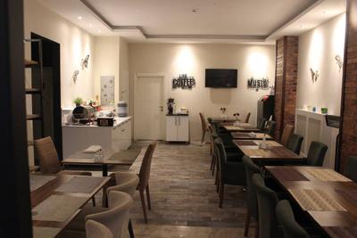 The Corner Inn Hotels By Suit