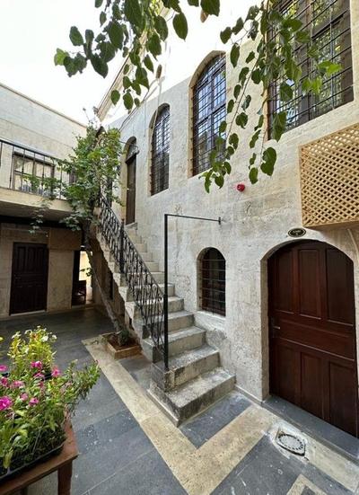 Hayadlı Konak