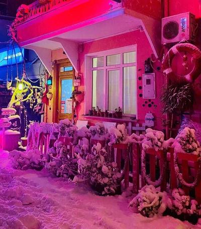 Pembe Pansiyon