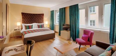 Alpha Suit Otel