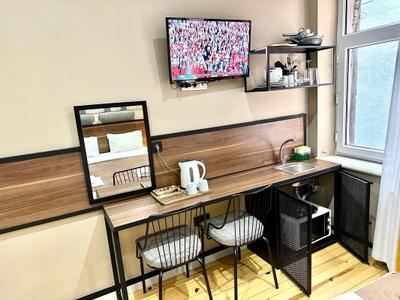 Aram Kerasi Rooms