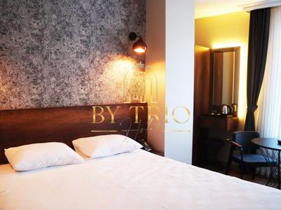 By Trio Hotel