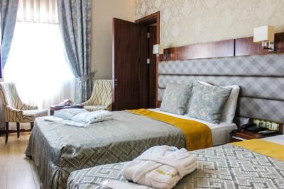 MidMar Deluxe Hotel