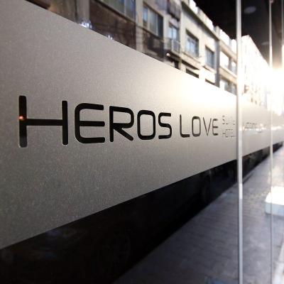 Heros Love Otel