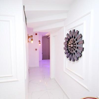 Heros Love Otel