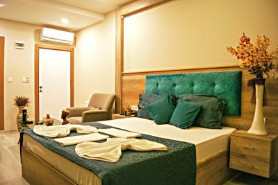 Destinia Pera Suites