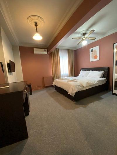 Simon Hotel