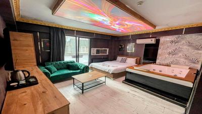Royal Suits Hotels