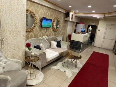Şah Hotel