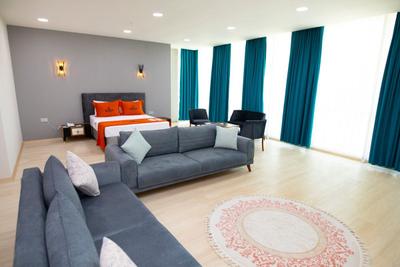 Zoom Hotel