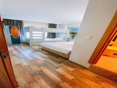 Redamancy Hotel
