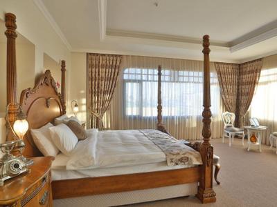 Bon City Resort Hotel