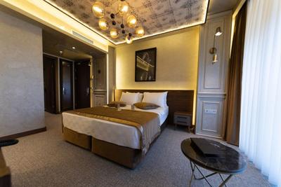 Tonight Hotel Port