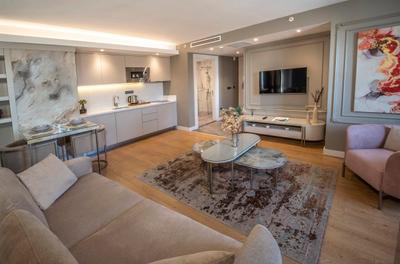 Valente Suites Hotel
