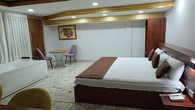 Yeşil Otel