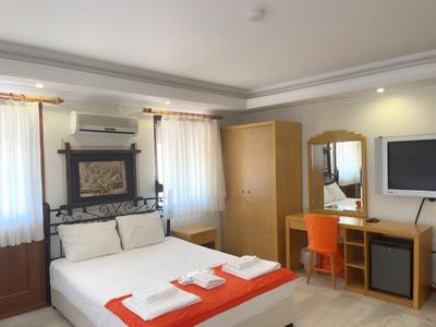 Alaçatı Antik Motel