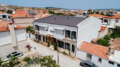 Alachi Hotel