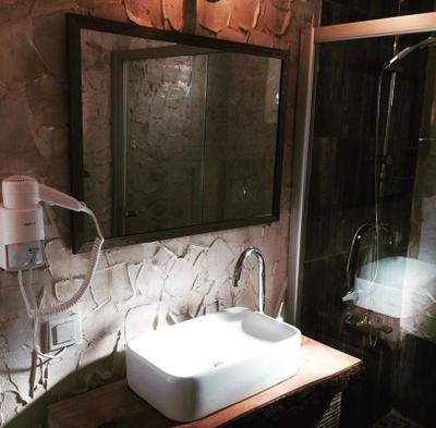 Erythros Boutique Hotel