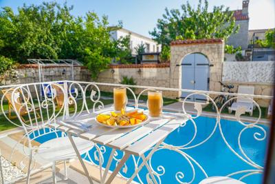 Limoni Alaçatı