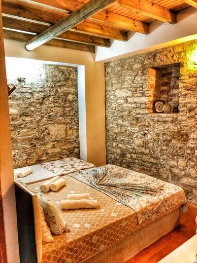 Parmis Boutique House