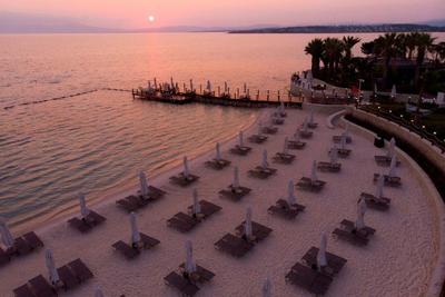 Reges a Luxury Collection Resort & Spa