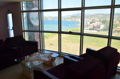 Club Rose Bay Hotel