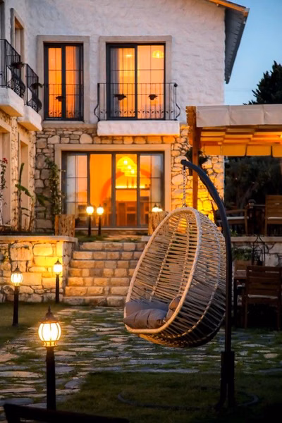 Huzurla Otel