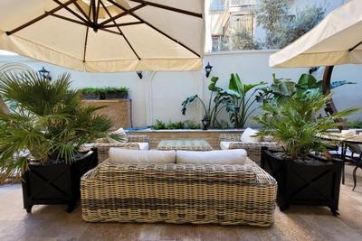 Mono Life Hotel