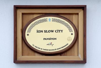 Ion Slow City - Adult Only (+12)