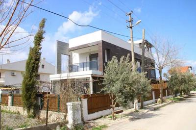 Arya Villa