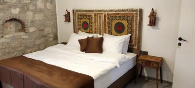 Chakra Vourla Hotel