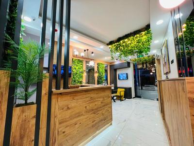 West Garden Hotel