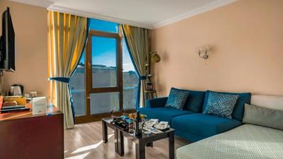 Grand Ani Hotel