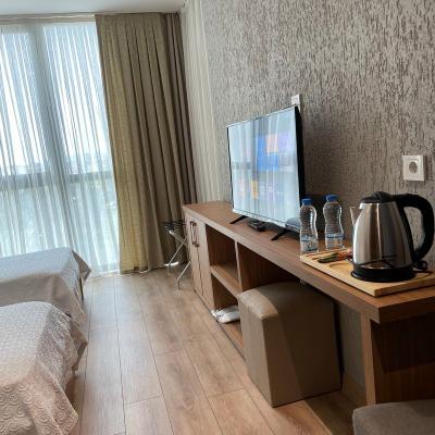 Inn Port Hotel