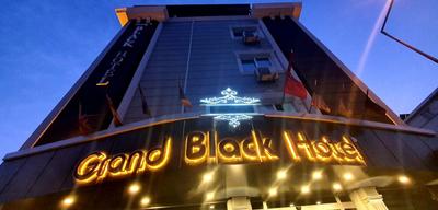 Grand Black Hotel