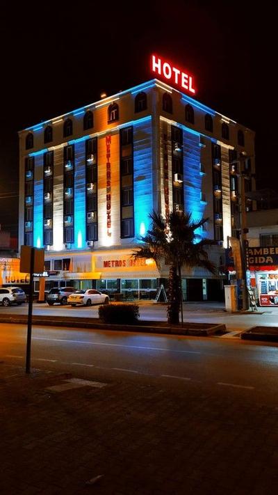 Metros Hotel